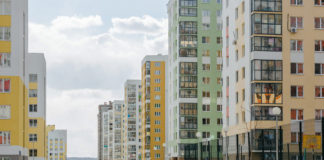 Россиянам не хватает денег на покупку жилья — в Минстрое нашли выход Новости недвижимости о выходе, который нашли в Минстрое для решения проблемы с нехваткой денег на покупку жилья
