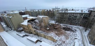 Василеостровцы просят спасти историческую застройку от сноса Новости недвижимости о спасении исторической застройки на Васильевском острове