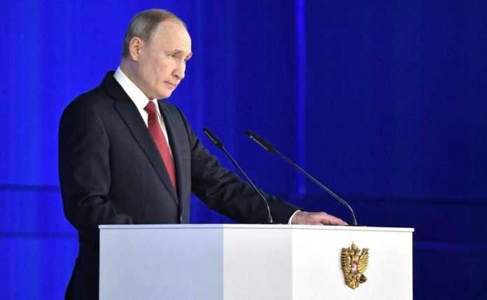 Президент России заявил, что жители страны не должны платить за подключение к газовым сетям. Президент России заявил, что жители страны не должны платить за подключение к газовым сетям.